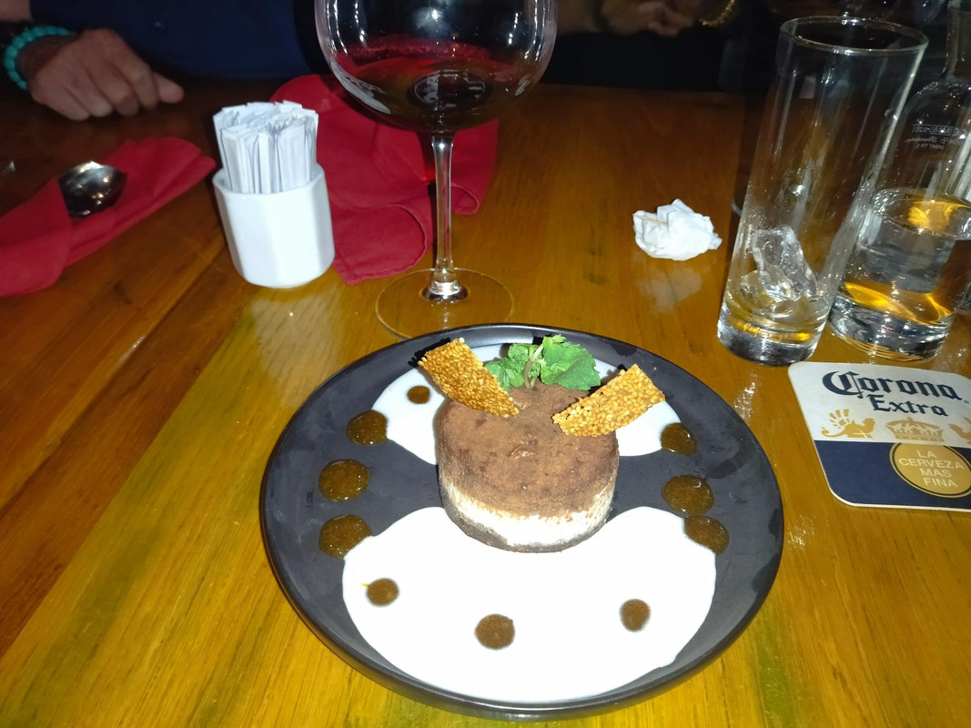231226BOUCHONBAR2