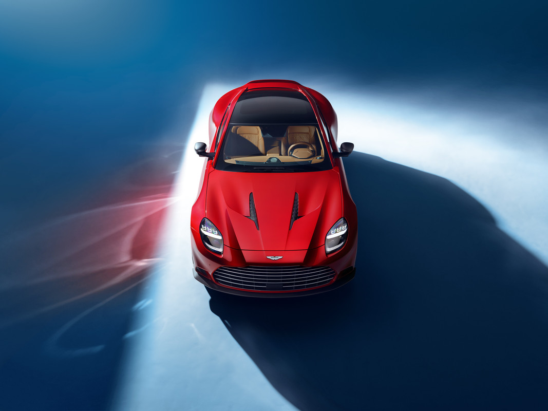 AstonMartinVanquish_10