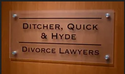 divorce-lawyer.png