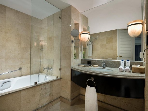 fasilitas kamar mandi Melia Purosani Hotel Yogyakarta
