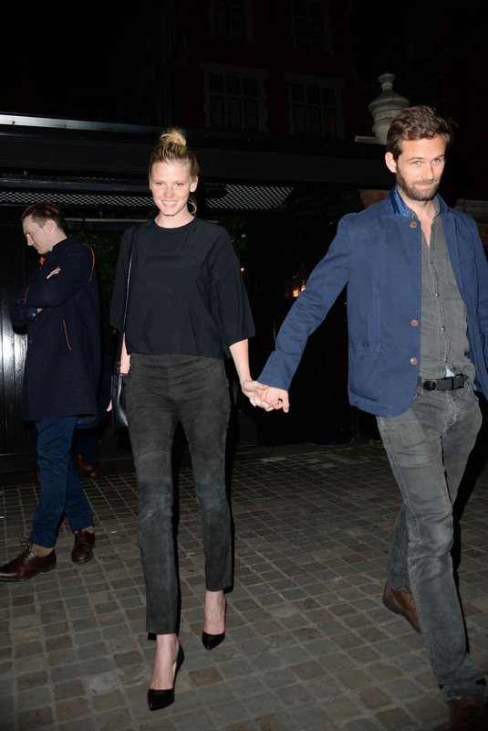 lara-stone-at-chiltern-firehouse-in-london-04-23-2018-2