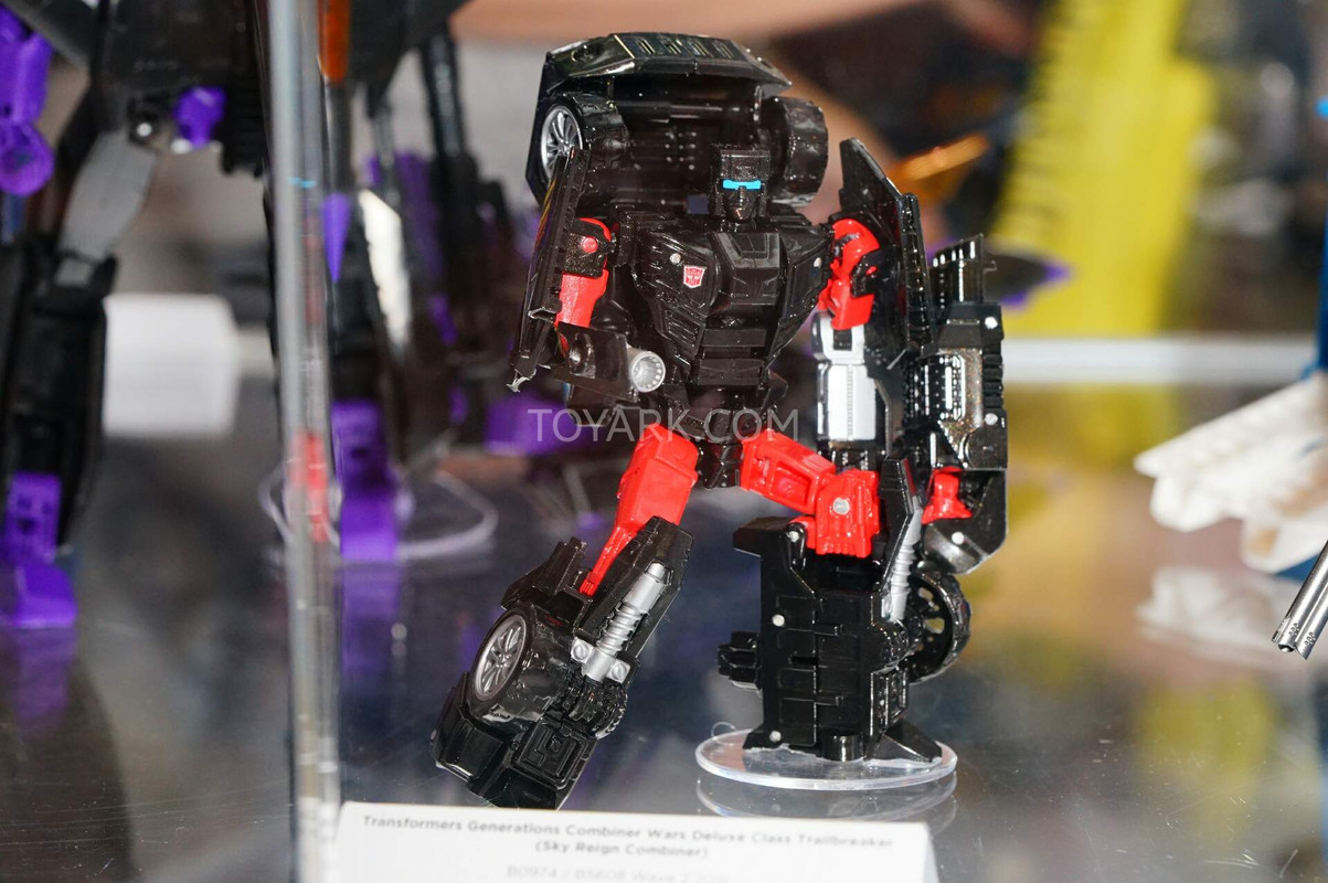 SDCC2015-Hasbro-Transformers-Combiner-Wars-045