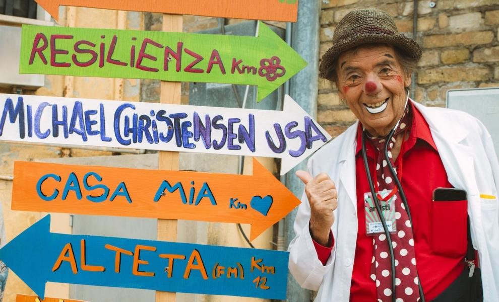 Michael Christensen, pioniere della clownterapia, il 7 e 8 marzo 2026 a Giardini Naxos (ME) per una masterclass e un workshop