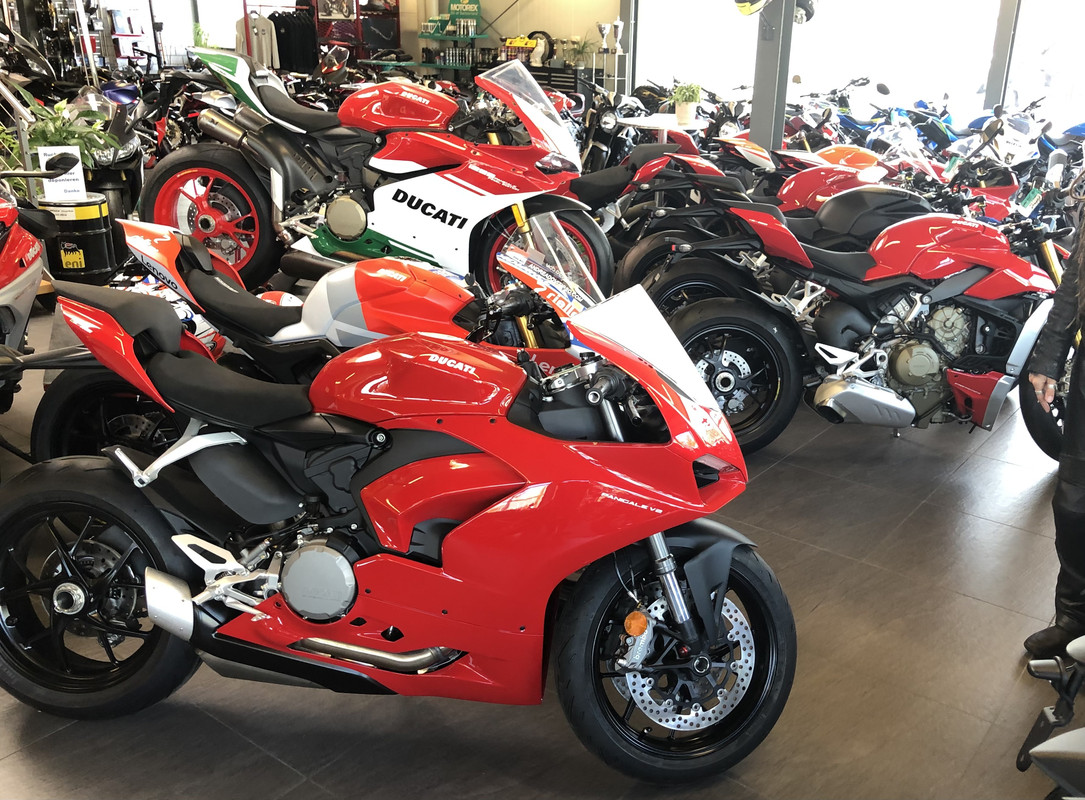 86BDE3AD-9F95-4AB3-91A1-74B805BD86CF