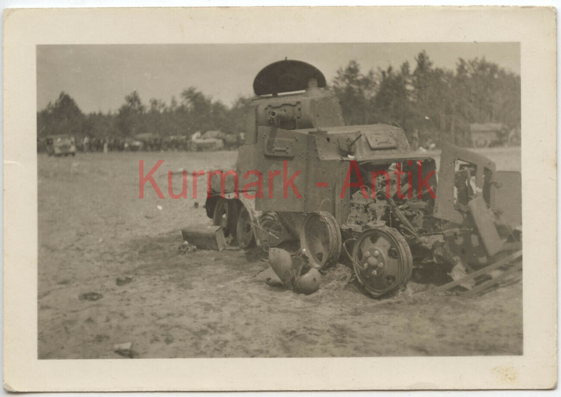 Foto Wehrmacht Russland Beute Panzer Spähwagen BA10