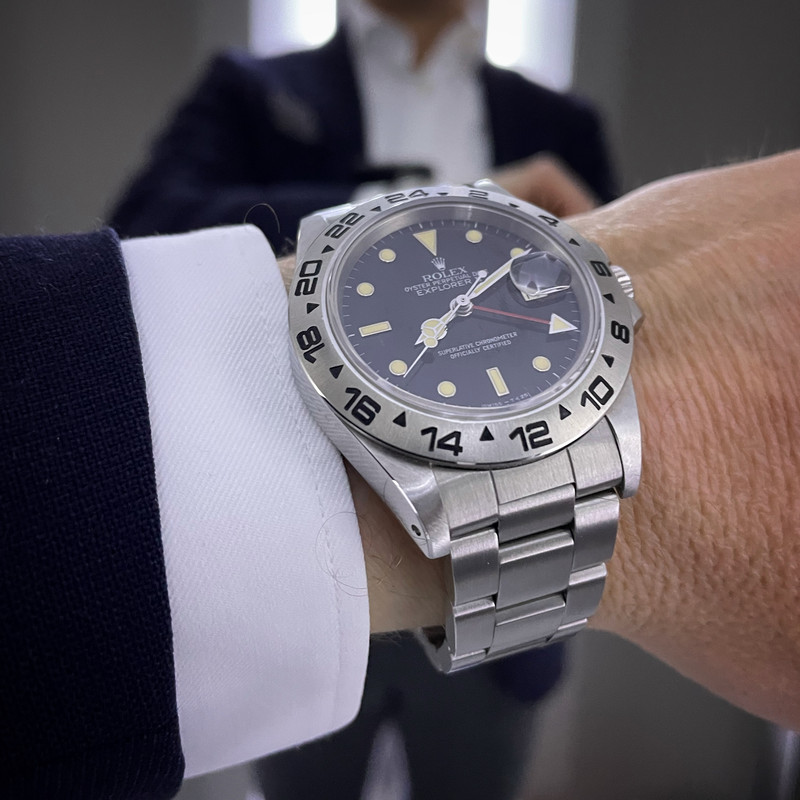 09B7927C-ABBE-4EE5-AB46-9784D3763379