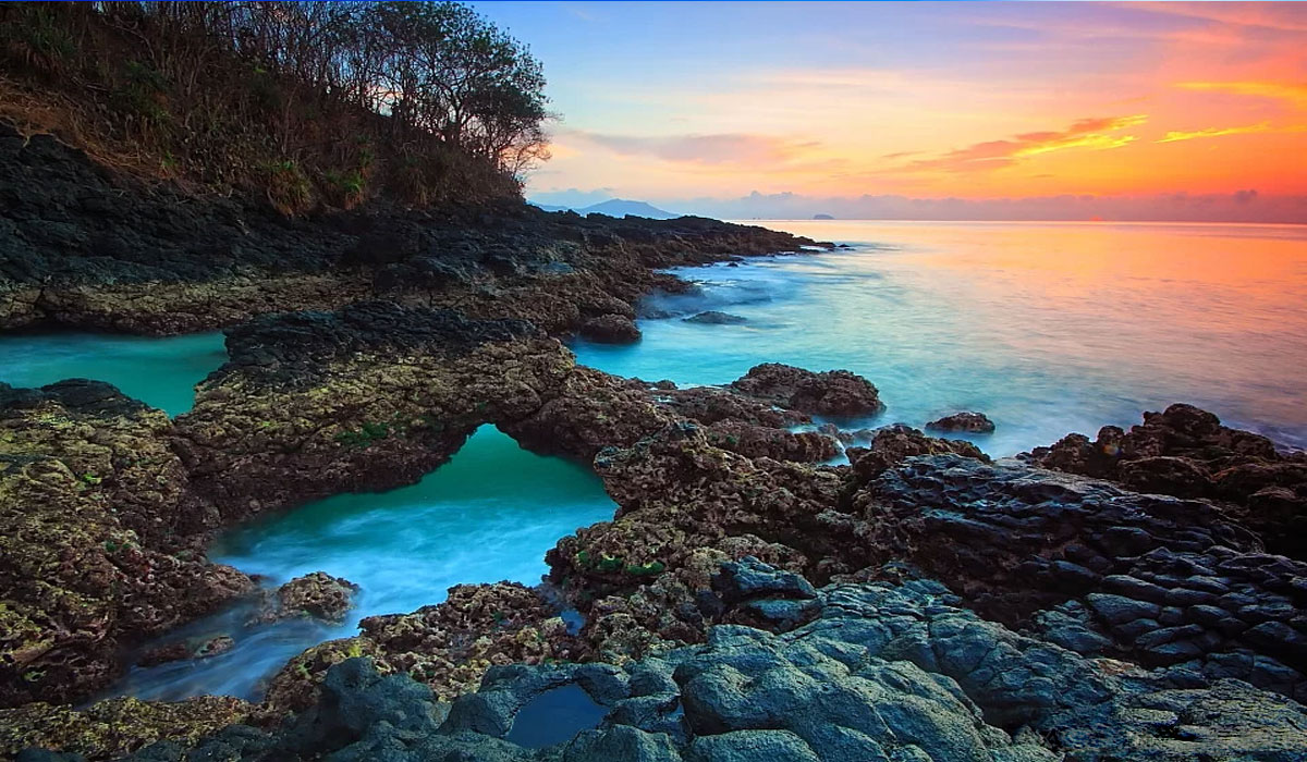 Liburan Seru Pantai Bias Tugel Bali yang Bikin Betah