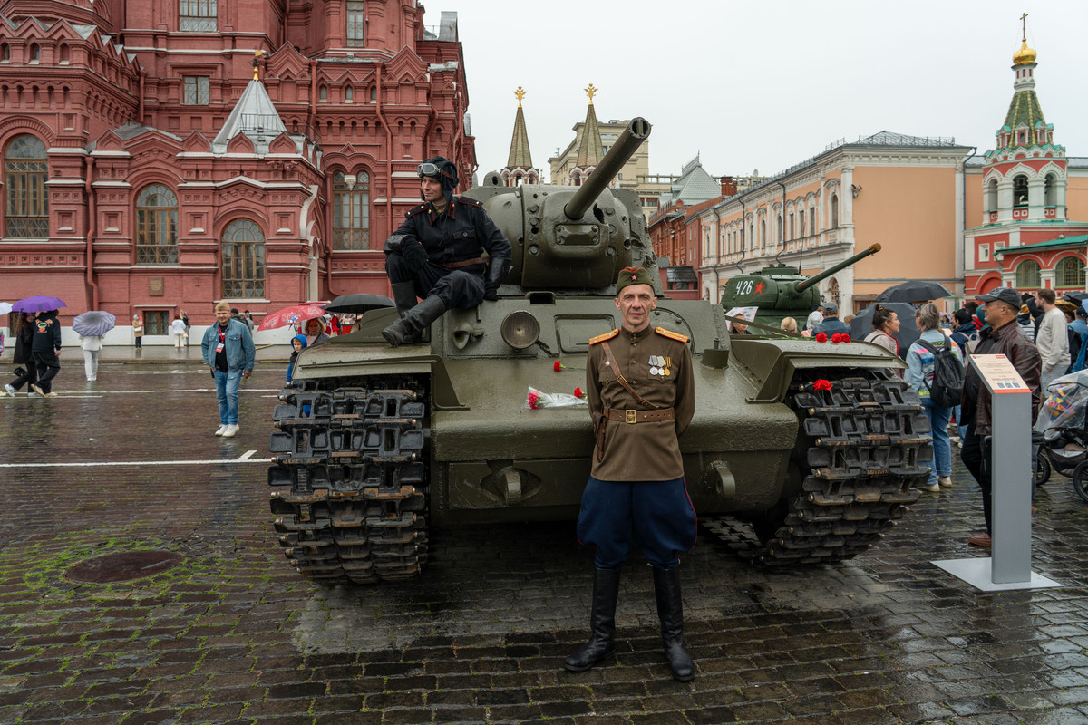 2025.06.22_A7C2 sel24-105_03774