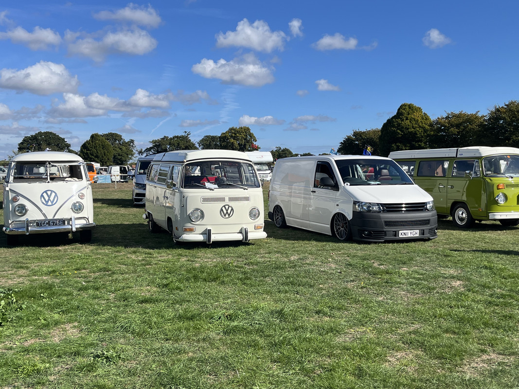 E8CCF5FD-E336-4479-943A-8F300CEA7FC8