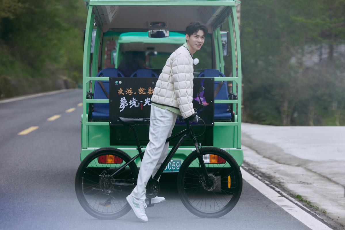 006DurXoly1hdy5fq47q1j36bk47sb2f