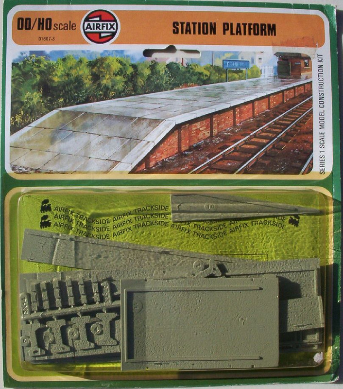 Airfix 76 Station Platform