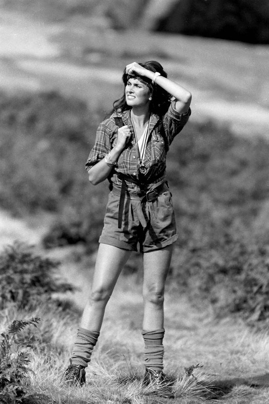 Caroline_Munro_c85