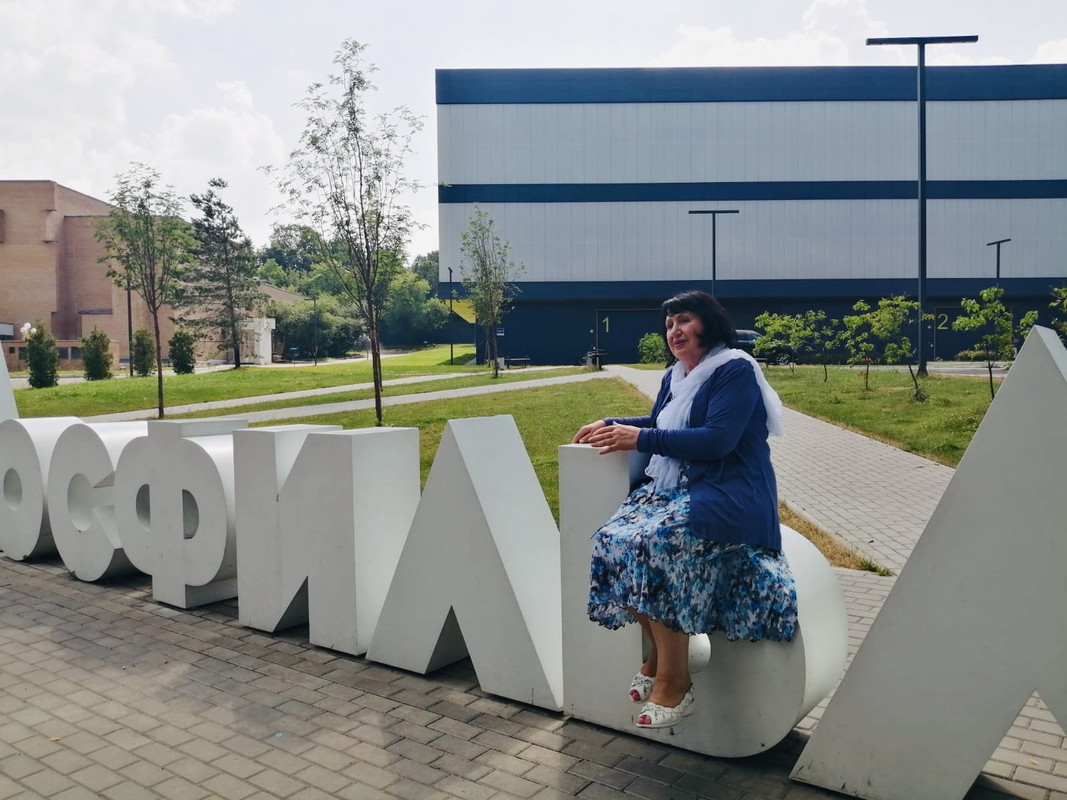 F5184CC6-D7CB-42DB-A732-17367903DB89