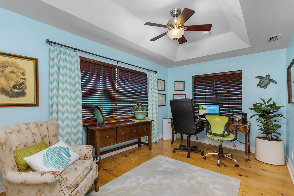 16900 Carolyn Lane