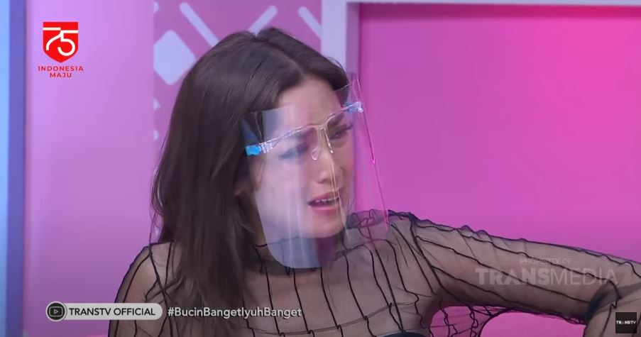 Jessica Iskandar menahan tangis saat jelaskan penyakit yang dialaminya