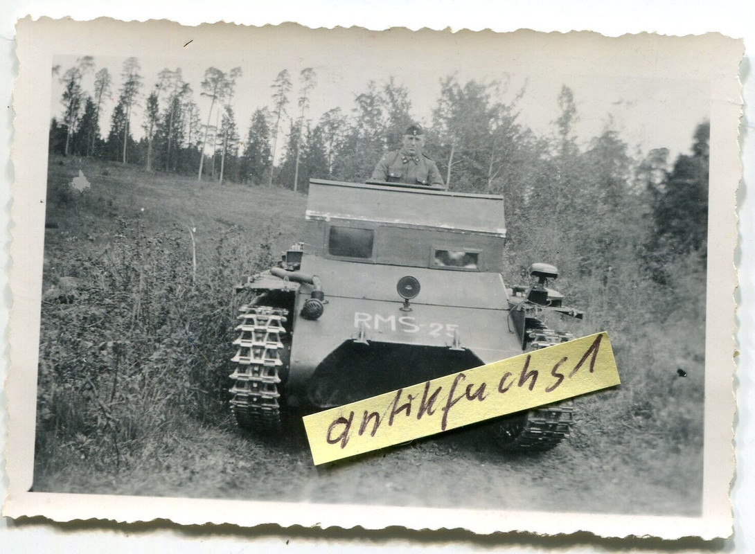 Foto - 3 - Deutscher Panzer mit Kennung RMS-25 aus Lyck in Ostpreußen im 2.WK