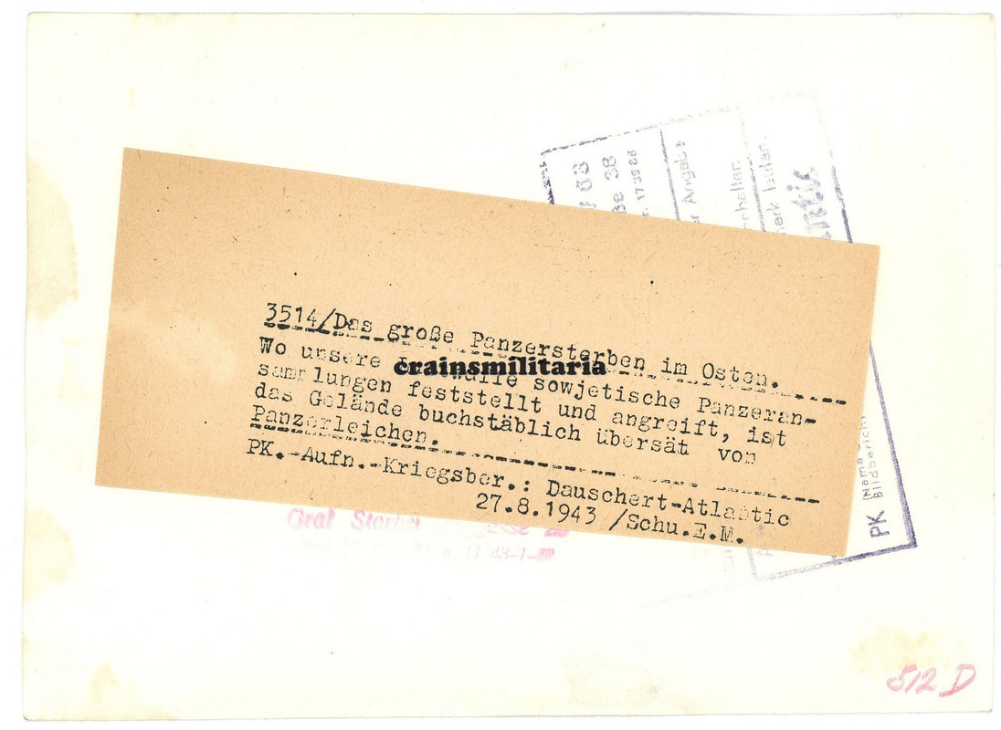 Orig. PRESSE Foto zerstörte russische Beute Panzer Tank in Russland 1943 (1)