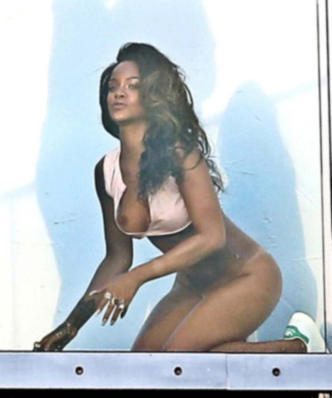 rihanna-shoot-nude-3