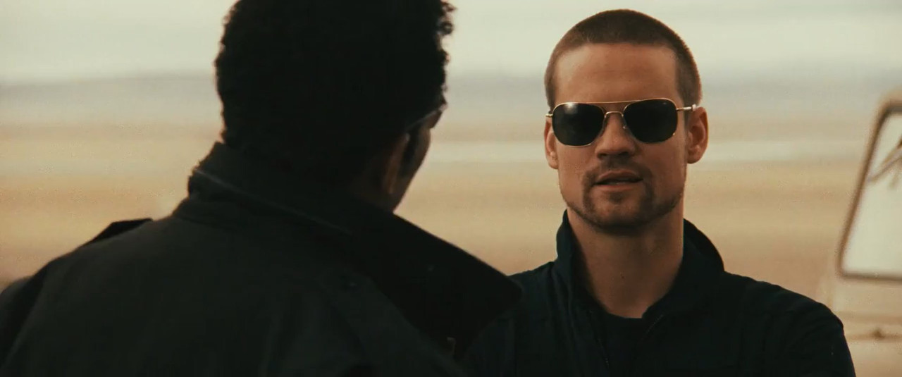 Red Sky 2014 BluRay [Tamil + English] 480p, 720p ESub Screenshot