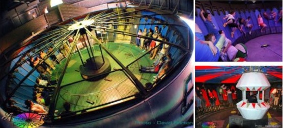 Wahana gravitron di Trans Studio Cibubur.
