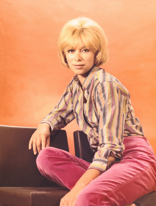 mireille_darc_47