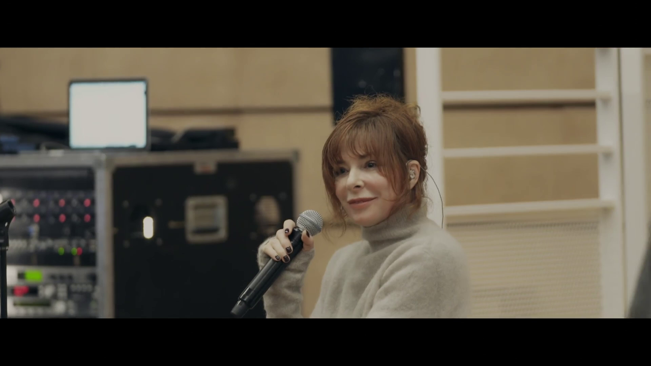 Mylène Farmer - L'Ultime Création - Pourvu Qu Elle Soit Douce2380