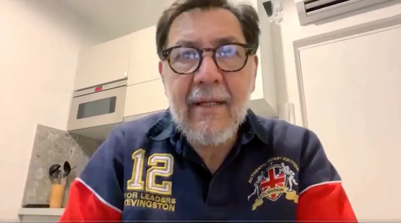 Fernández Noroña vive un incómodo momento en una transmisión en vivo