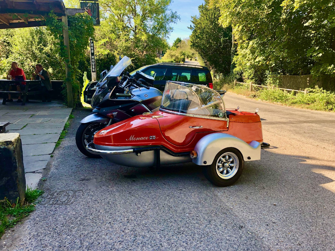 Red-motorbike-sidecar-HD.jpg