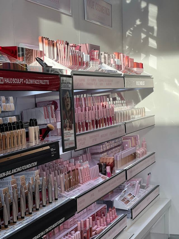 Makeup for beginners what to buy to build Best beginners makeup kit