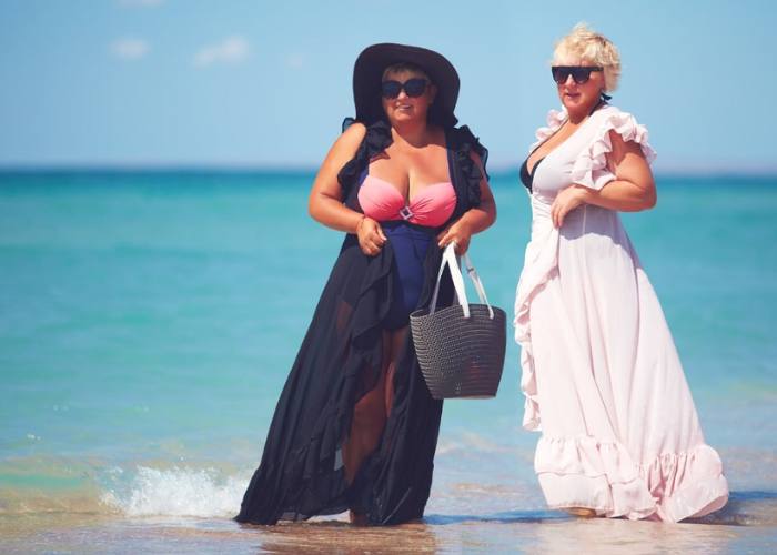 How to Dress Over 50 and Overweight