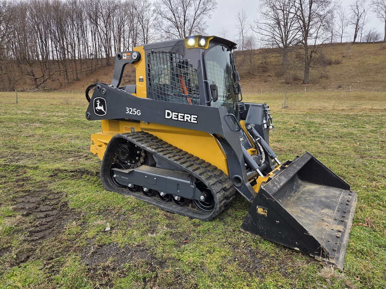 2021 DEERE 325G