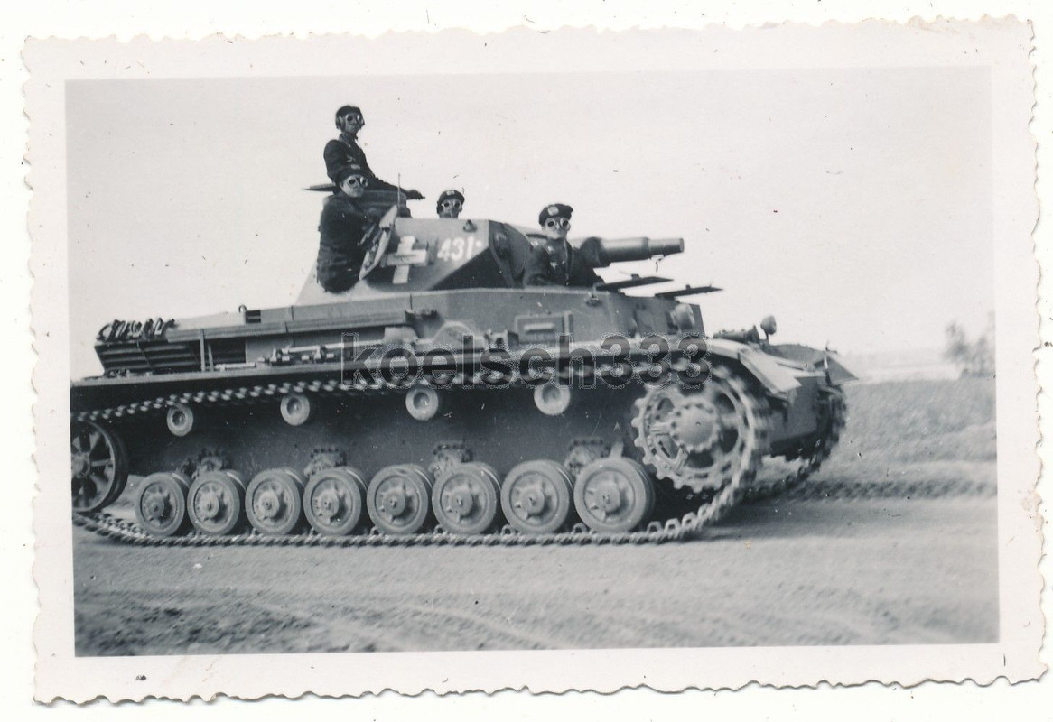 Polen 1939 - Panzermänner im Panzer IV Vormarsch
