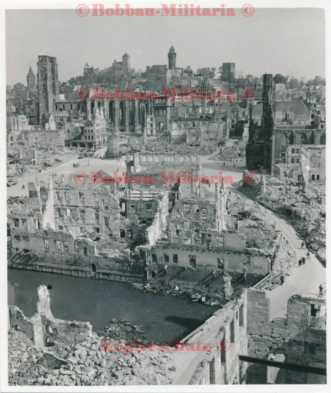 Foto Nürnberg 1945 zerstörte Innenstadt Häuser