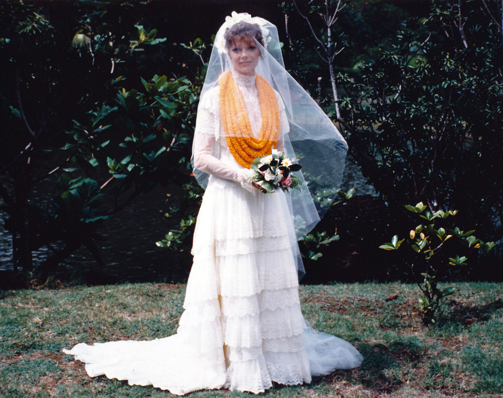 samantha_eggar_b75