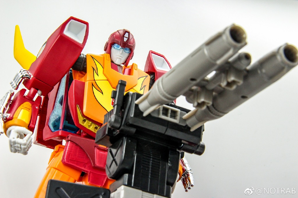 MP-09-Rodimus-Convoy-Reissue-08
