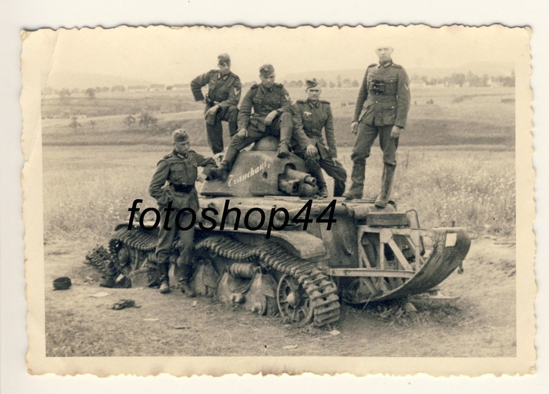 französischer Panzer mit Kennung