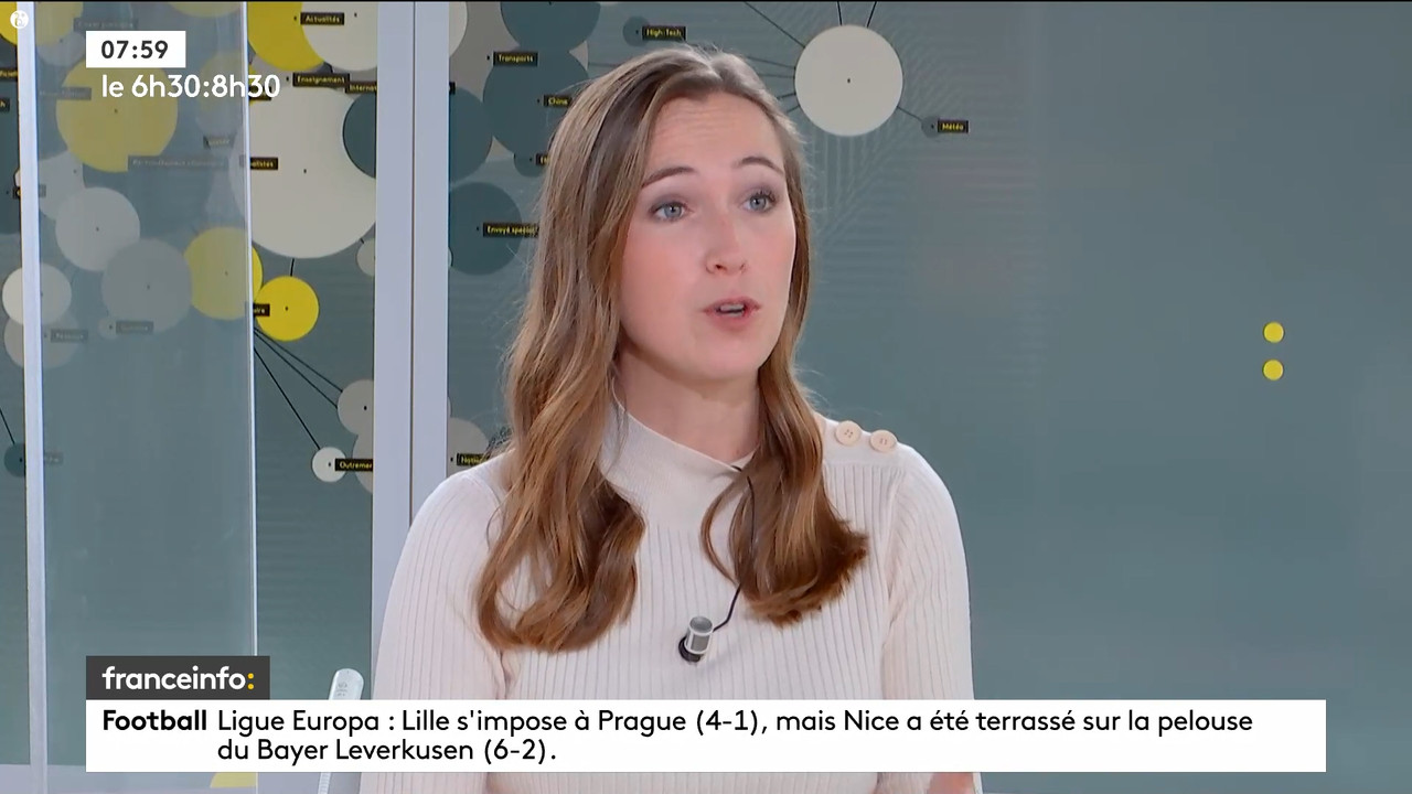 10.23 - 05.29.00 - 9h30. Entre JT, chroniques, invités et revues de p....ts_snapshot_01.36.54.389