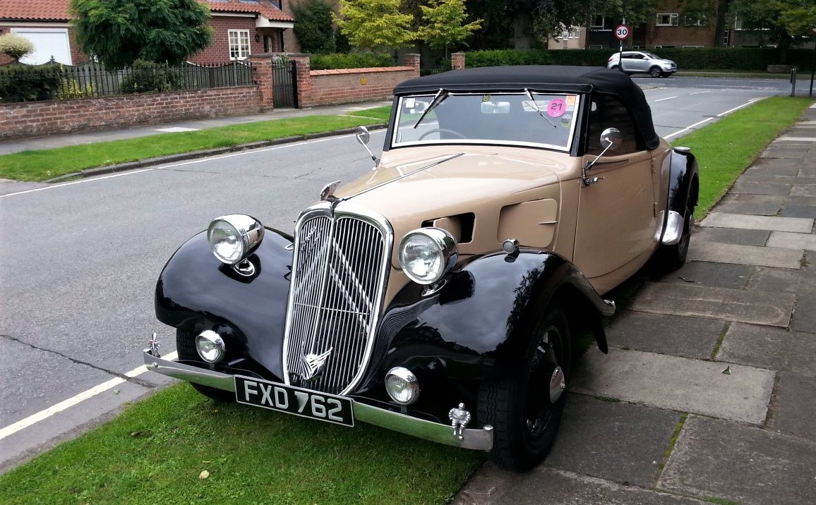 Cab Slough 11 BL 39 beige-noir rec-462 FXD762 1  - n° 122938 du 04.04.1939