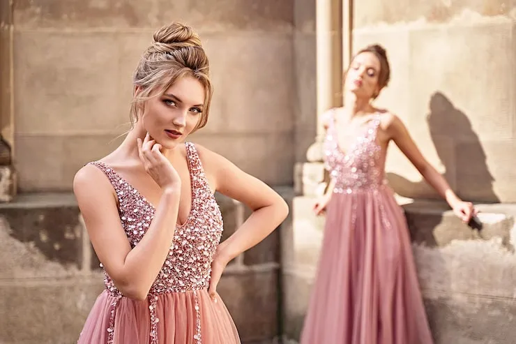 Evening Dresses Without Fringe and Sequins