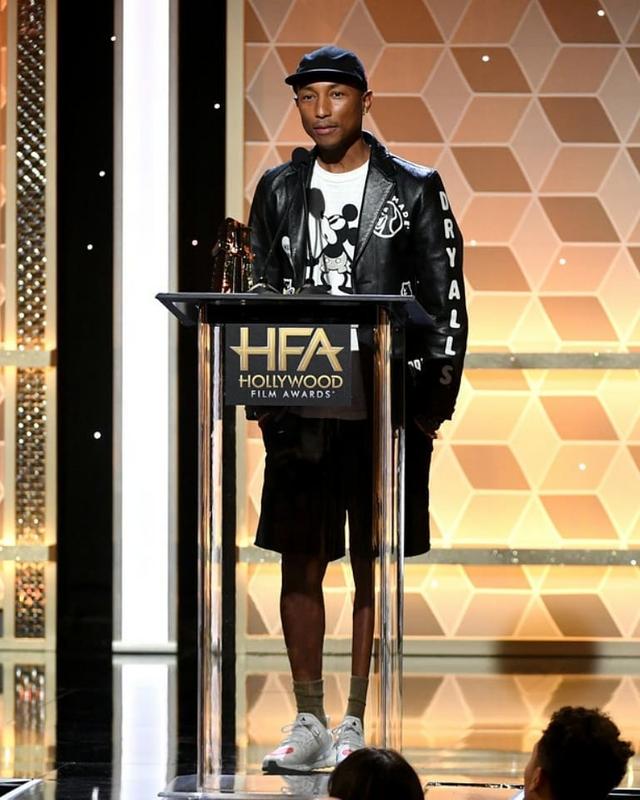 Pharrell Wins Hollywood Song Award At 23rd Hollywood Film Awards (2019) (Video)