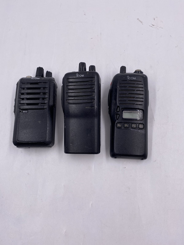 LOT OF  3 - ASSORTED ICOM UHF TWO-WAY RADIOS IC-F24  IC-F4001 IC-F4GS-2