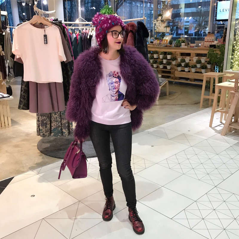 EED3F42A-CD7E-41D7-810E-90C9D16FE8AF