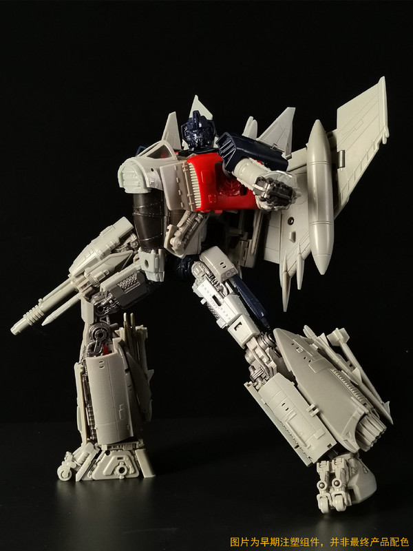 Zeta-Toys-Bumblebee-Movie-Blitzwing-11