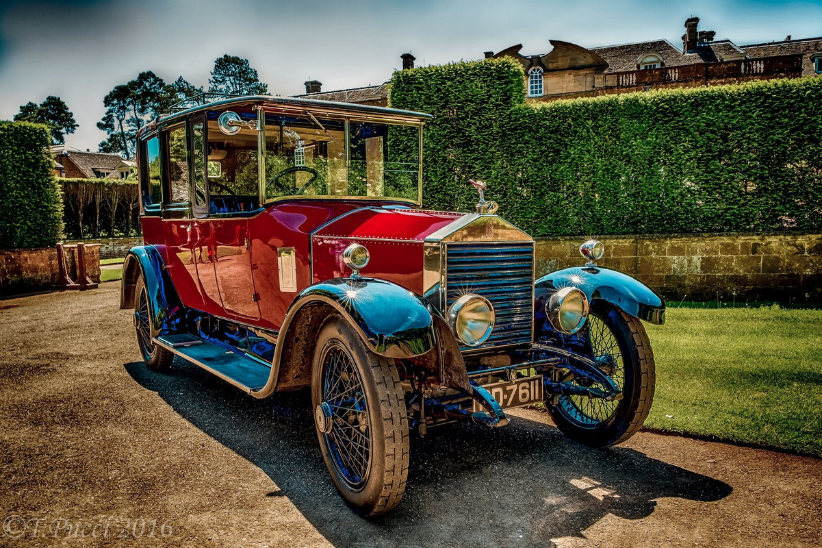red-vintage-roller.jpg