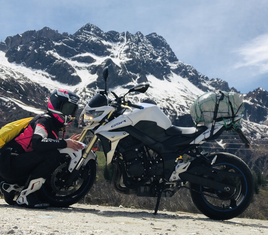 B915B2FF-9F6E-454B-A995-2943B50EA4A7