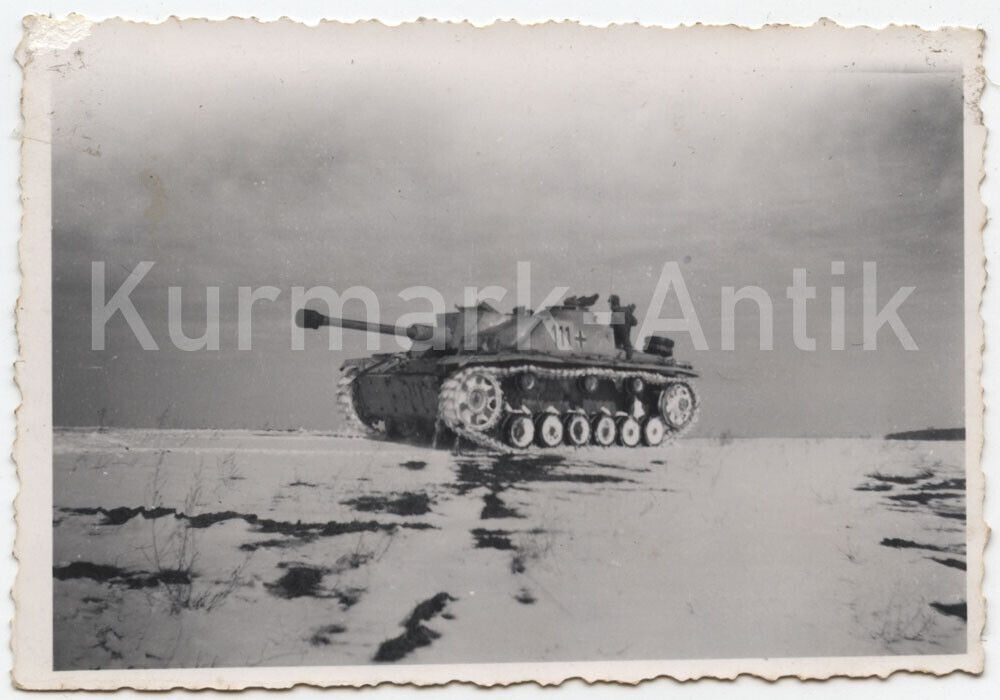 B452 Foto Wehrmacht Panzer Stug Sturmgeschütz Russland Winter camo TARN TOP !!!!