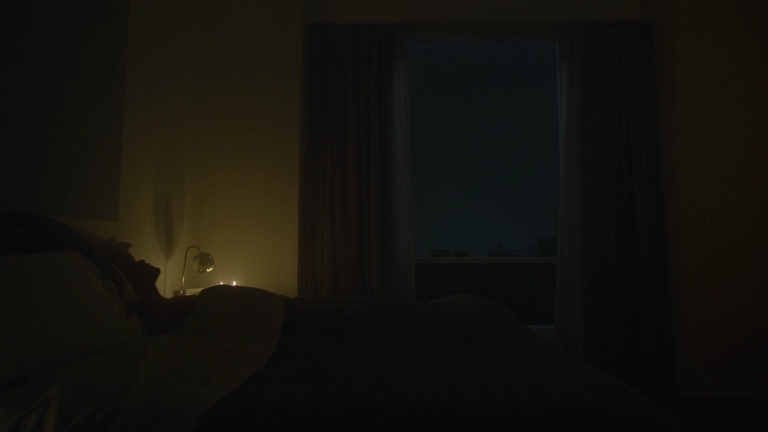 Mr.Robot.S03E01.Modalita.risparmio.energetico.BDRip.ITA.ENG.AAC.x264-BlackBit[screenshot 4]