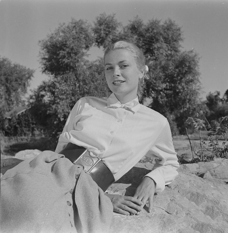 GraceKelly_md16