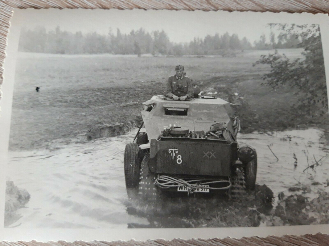 Vormarsch Leningrad Russland 1941 , Offizier Schützenpanzer SPW Halbkette