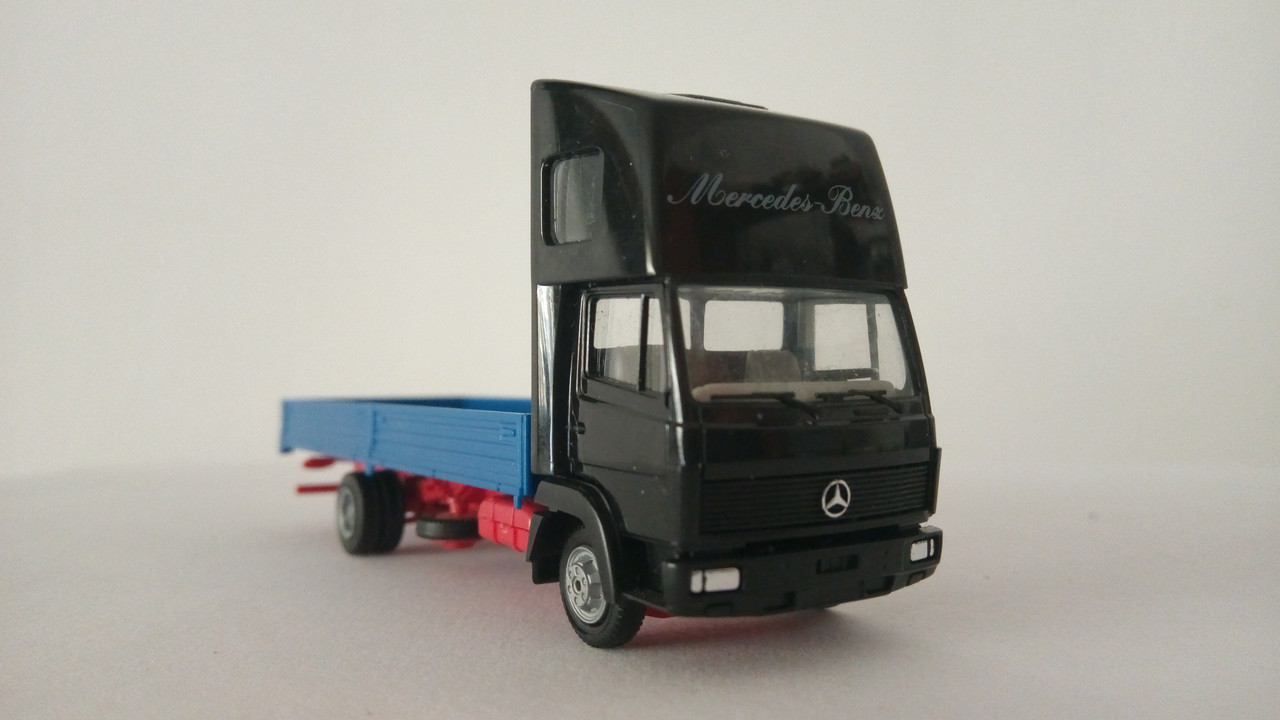 Macht (7992)